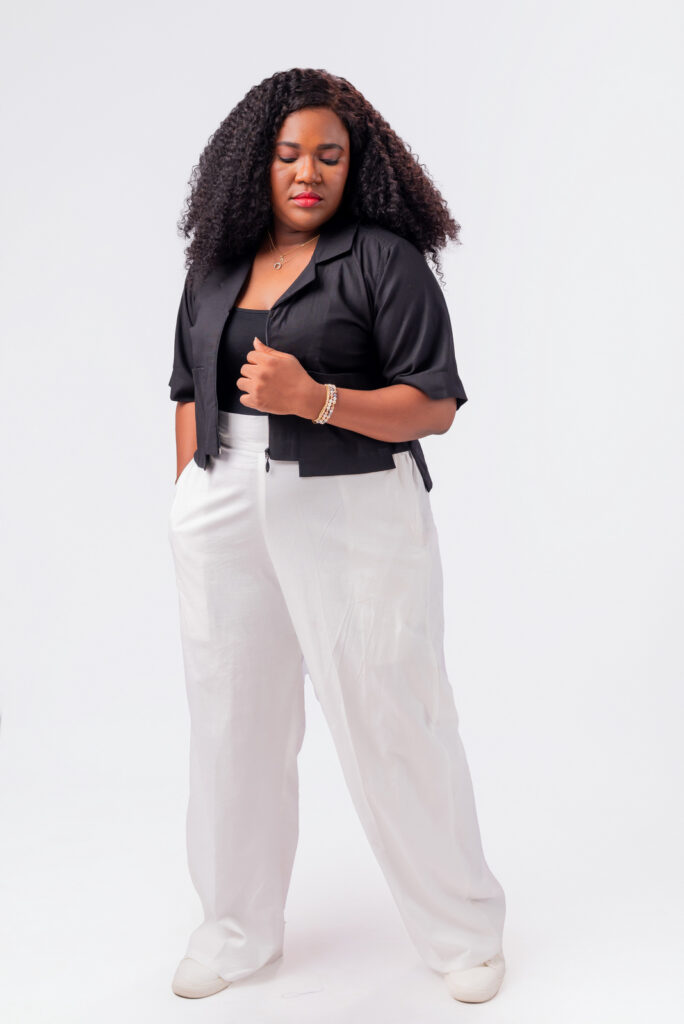TOMI LINEN CROP TOP